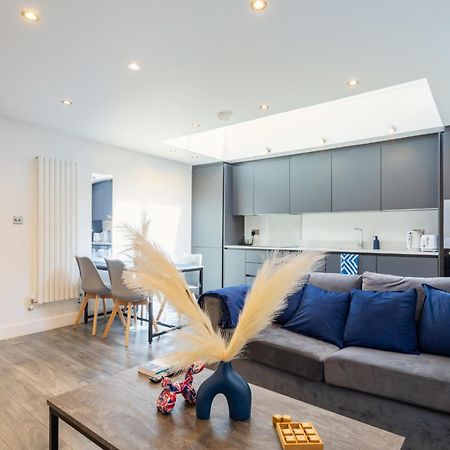 ロンドンStylish 2-Bed Flat In The Heart Of West Hampsteadアパートメント エクステリア 写真