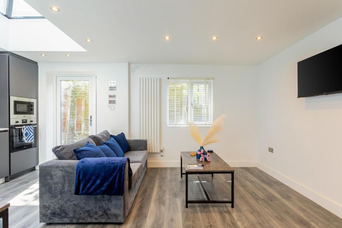 ロンドンStylish 2-Bed Flat In The Heart Of West Hampsteadアパートメント エクステリア 写真