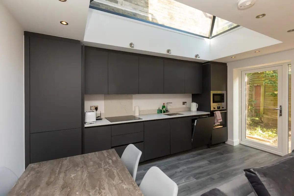 ロンドンStylish 2-Bed Flat In The Heart Of West Hampsteadアパートメント エクステリア 写真