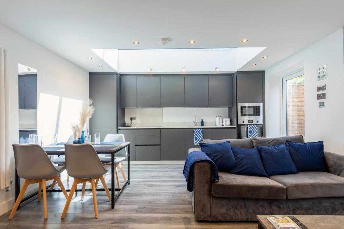ロンドンStylish 2-Bed Flat In The Heart Of West Hampsteadアパートメント エクステリア 写真