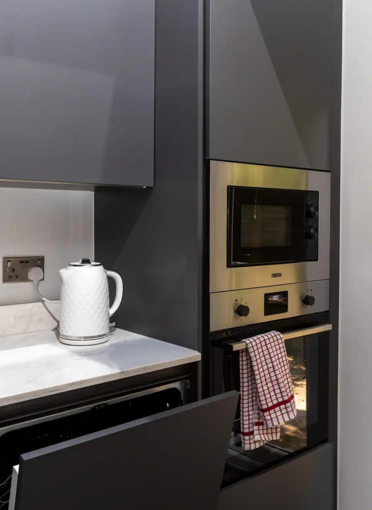 ロンドンStylish 2-Bed Flat In The Heart Of West Hampsteadアパートメント エクステリア 写真